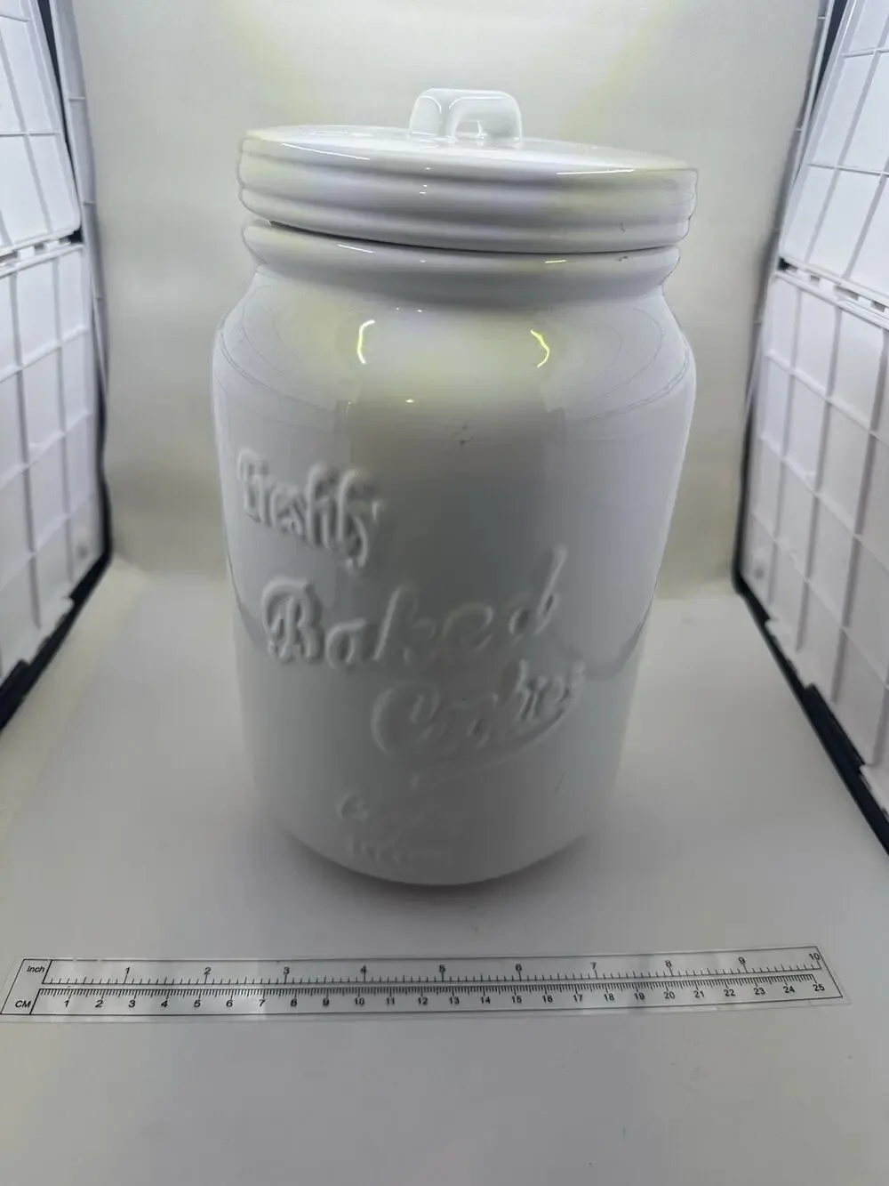 Cheryl's Freshly Baked Cookies Jar White Ceramic Lid